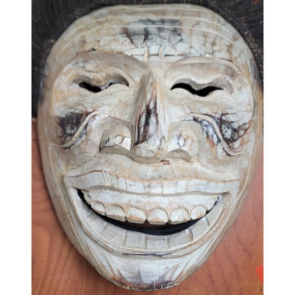 Bali Wood Mask Handmade Carving With Crazy Hair & Big Grin Wall Hanging - Picture 4 of 16